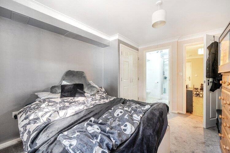 Apartment in Reading, Reading West - View 5