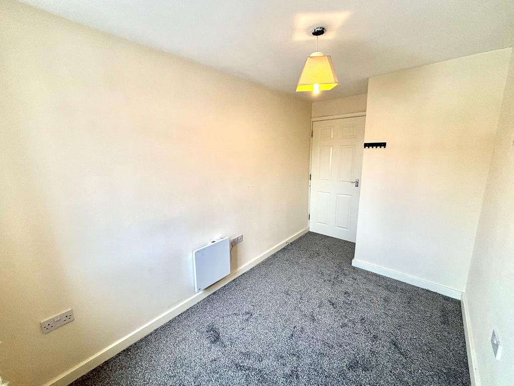 Apartment in Sheffield, South Yorkshire - More