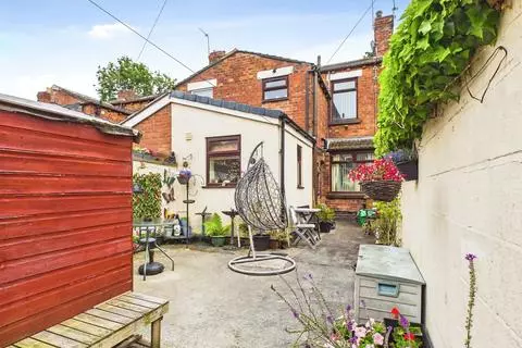 2 bedroom terraced house for sale - View 2