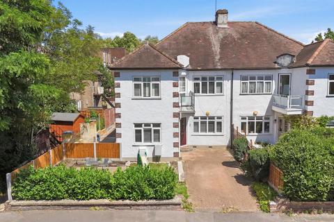 3 bedroom maisonette for sale, Beechwood Park, South Woodford