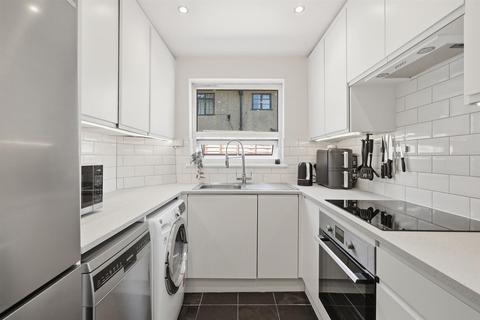 3 bedroom maisonette for sale, Beechwood Park, South Woodford