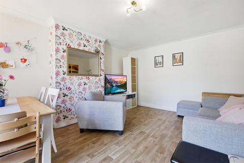 3 bedroom maisonette for sale, Beechwood Park, South Woodford