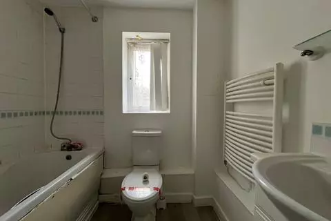 2 bedroom apartment for sale - View 3