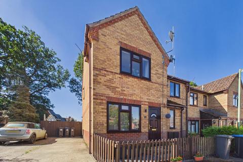 2 bedroom end of terrace house for sale, Howes Avenue, Thurston