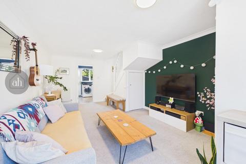 2 bedroom end of terrace house for sale, Howes Avenue, Thurston