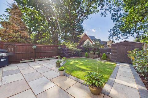 2 bedroom end of terrace house for sale, Howes Avenue, Thurston
