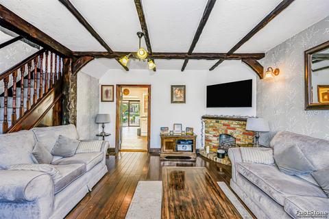 4 bedroom house for sale, Mead Crescent, Chingford