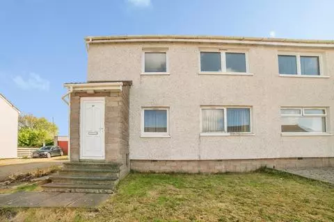 2 bedroom maisonette for sale