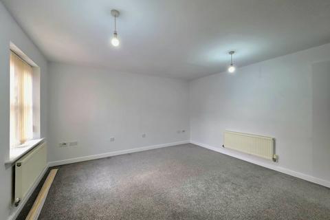 2 bedroom flat to rent, Daycroft, Barnsley, S71