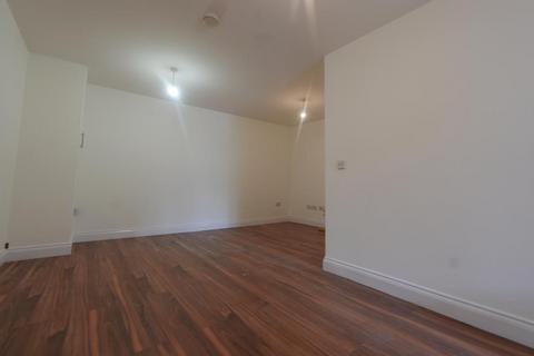 1 bed flat/apartment for rent in Ambassador House  Farnham Road Slough Berkshire