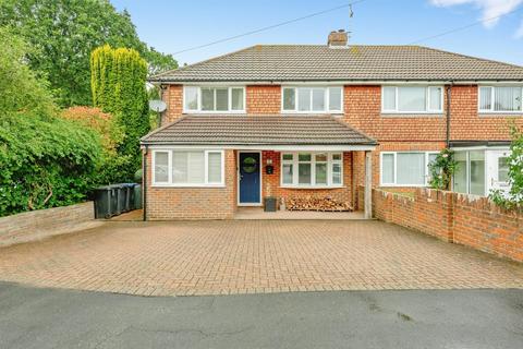 3 bedroom semi-detached house for sale, Roffeys Close, Copthorne, Crawley