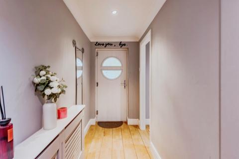 3 bedroom semi-detached house for sale, Roffeys Close, Copthorne, Crawley