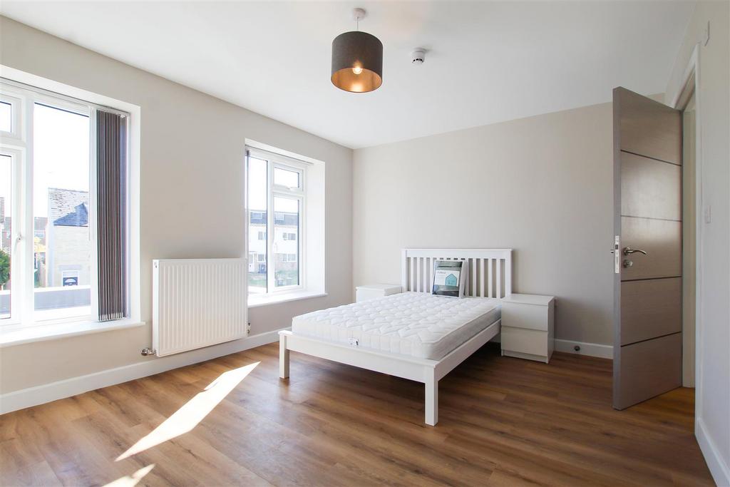 1 bedroom in a house share to rent