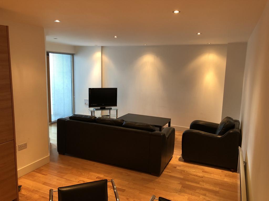 Apartment in Leeds, West Yorkshire - View 2