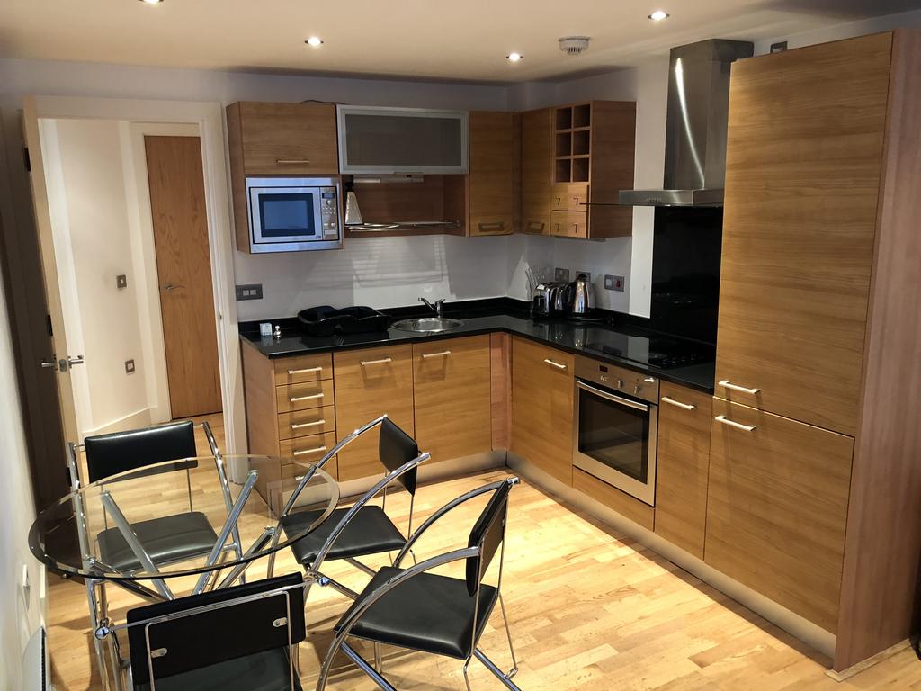Apartment in Leeds, West Yorkshire - View 3