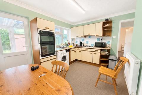 2 bedroom detached bungalow for sale, Manor Road, Brandon