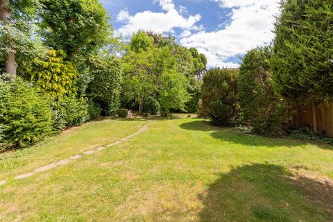 3 bedroom detached house for sale, Ray Park Avenue, Maidenhead SL6
