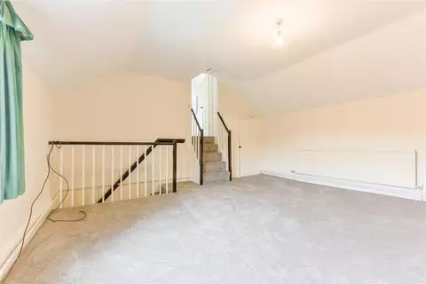 4 bedroom detached house to rent - View 4