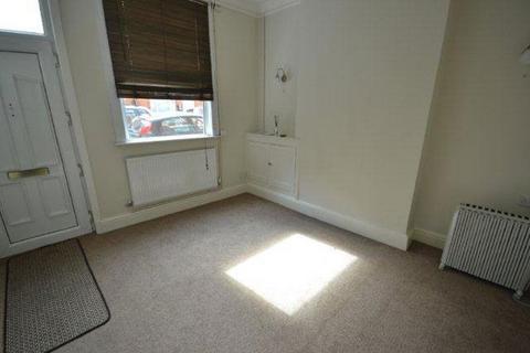 2 bedroom terraced house to rent, Francis Street, Leicester