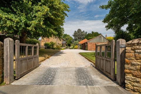 5 bedroom detached house for sale, Carpenters Yard, Orlingbury, Northamptonshire, NN14