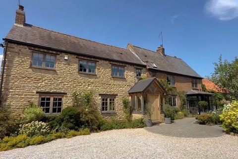 5 bedroom detached house for sale, Carpenters Yard, Orlingbury, Northamptonshire, NN14
