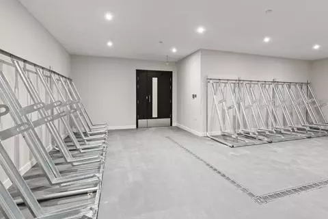 Studio to rent - View 5
