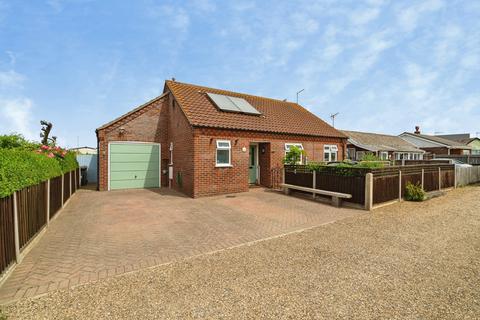 3 bedroom bungalow for sale, Poplar Drive, Walcott, Norwich, Norfolk, NR12