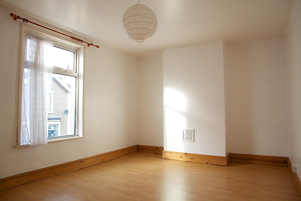 5 bedroom terraced house to rent