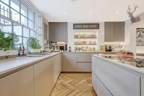 3 bedroom terraced house to rent - View 5