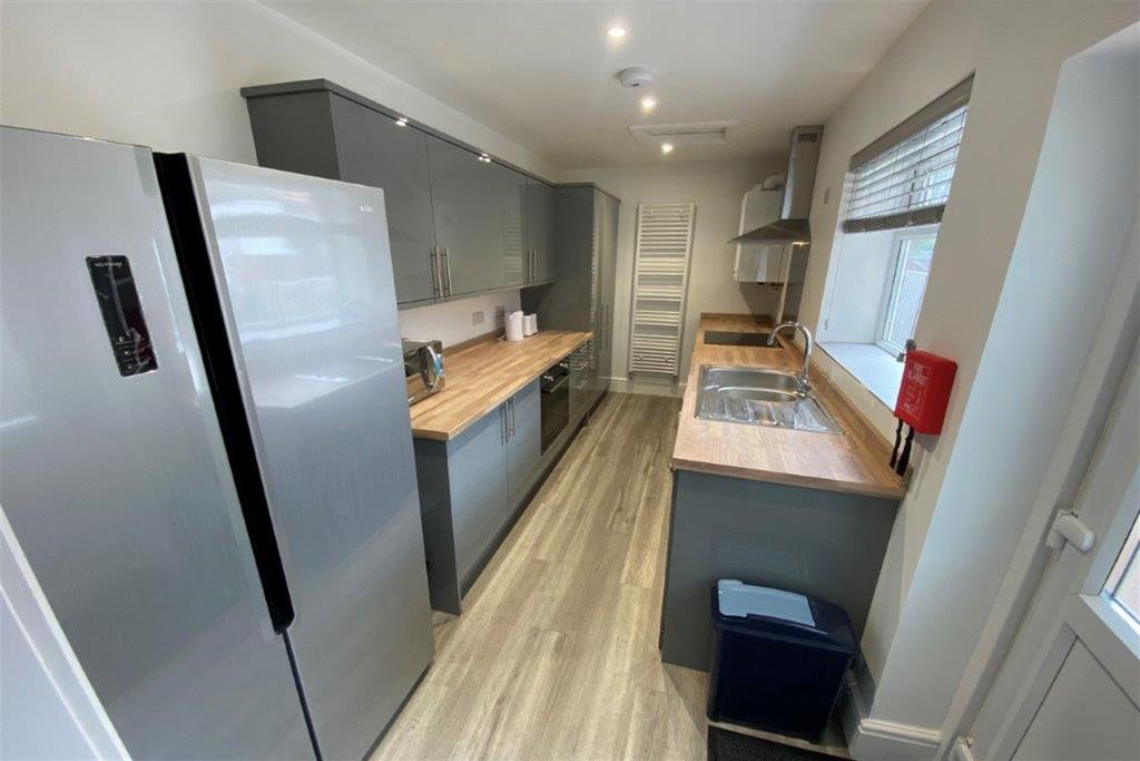 House in Nottingham, Beeston - View 2