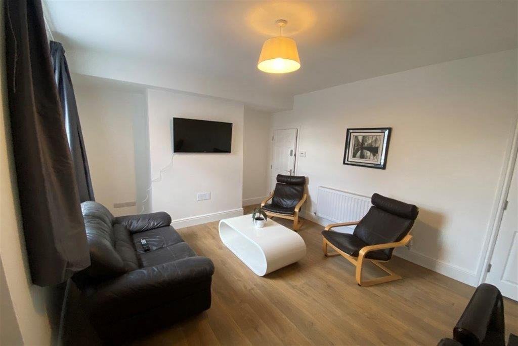 House in Nottingham, Beeston - View 4