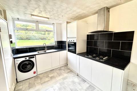 2 bedroom house to rent, Plowright Mount, Sheffield, S14
