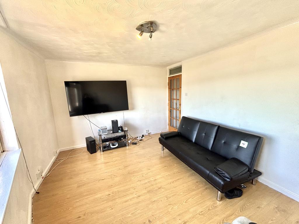 House in Sheffield, South Yorkshire - View 4