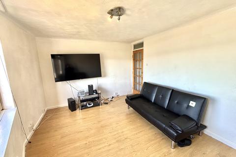 2 bedroom house to rent, Plowright Mount, Sheffield, S14