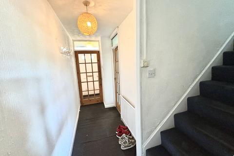 2 bedroom house to rent, Plowright Mount, Sheffield, S14