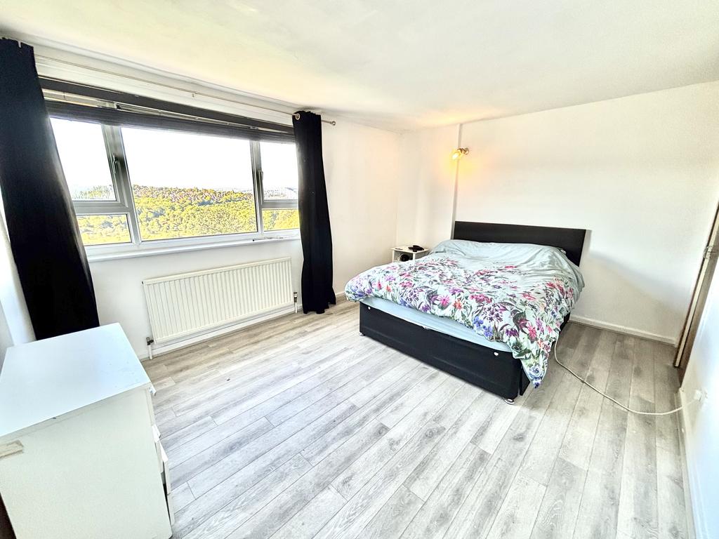 House in Sheffield, South Yorkshire - More