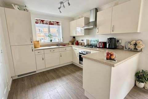 3 bedroom detached house for sale, Heol Cae Pownd, Cefneithin, Llanelli