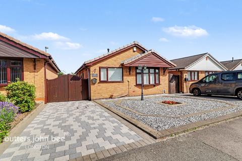 2 bedroom bungalow for sale, Deanscroft Way, Meir Hay