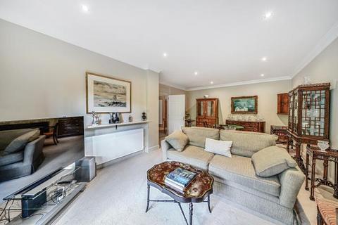 2 bedroom apartment for sale, Regents Park Road, London