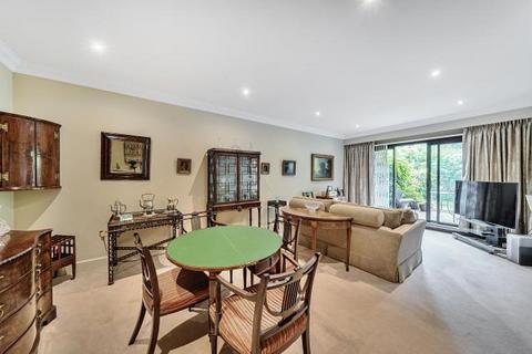 2 bedroom apartment for sale, Regents Park Road, London