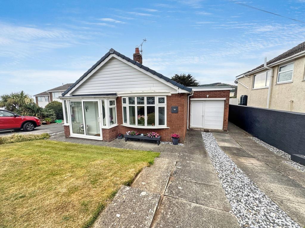 2 bedroom detached bungalow for sale