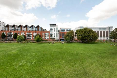undefined, Park Way, Newbury
