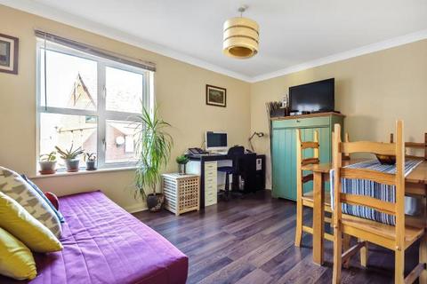 1 bedroom apartment for sale, Compass House, Reading
