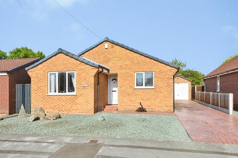 3 bedroom detached bungalow for sale, Jennings Way, Burton-On-Trent