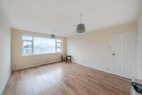 2 bedroom apartment for sale, Tolworth Rise South, Surbiton