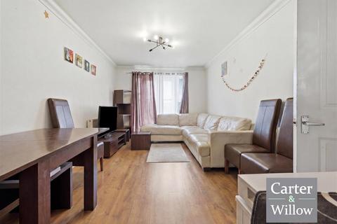 2 bedroom apartment for sale, Driberg Court, Dagenham, Essex