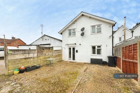 1 bedroom flat to rent, High Street, Semington, Trowbridge, BA14