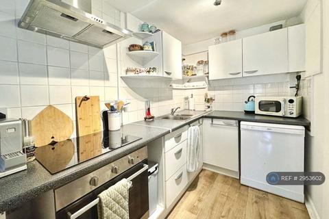 1 bedroom flat to rent, High Street, Semington, Trowbridge, BA14