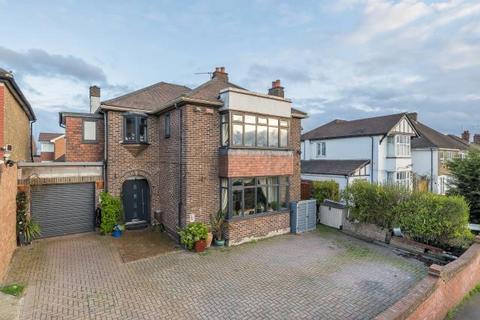 Tolworth Rise South, Surbiton
