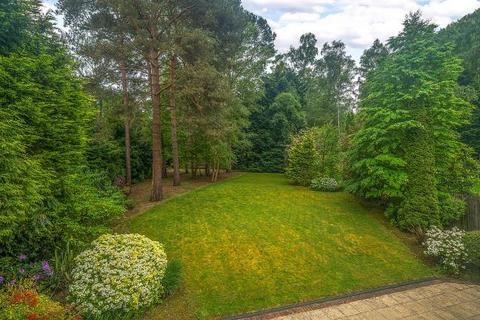 5 bedroom detached house for sale, Llanvair Close, Ascot, Berkshire